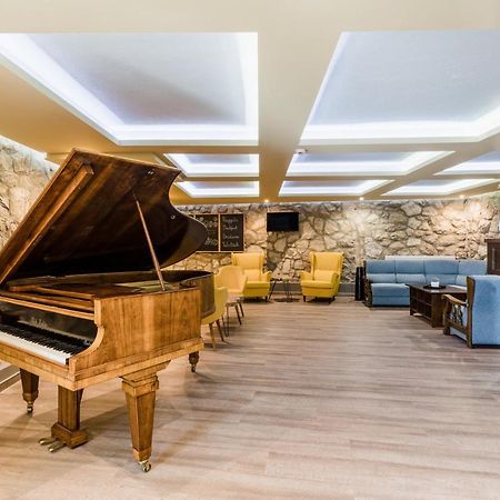 Amstel Hattyú Panzió -Érintésmentes bejelentkezés Győr Exterior foto